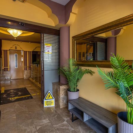 Hotel Sir Gara De Nord Бухарест Экстерьер фото