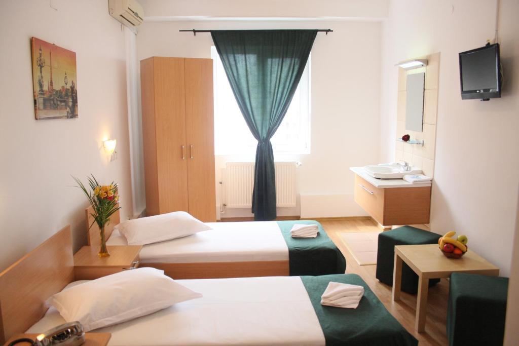 Hotel Sir Gara De Nord Бухарест Экстерьер фото